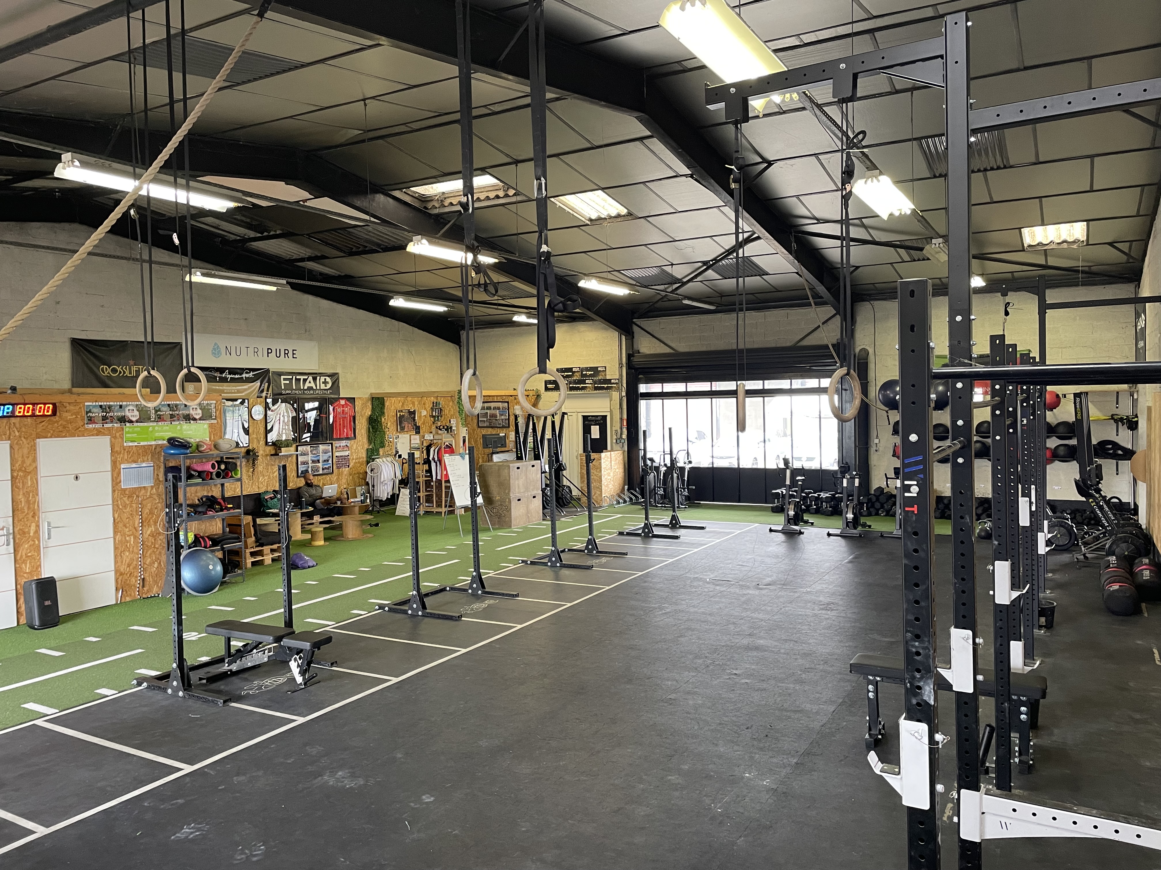 Zone barbell & cardio